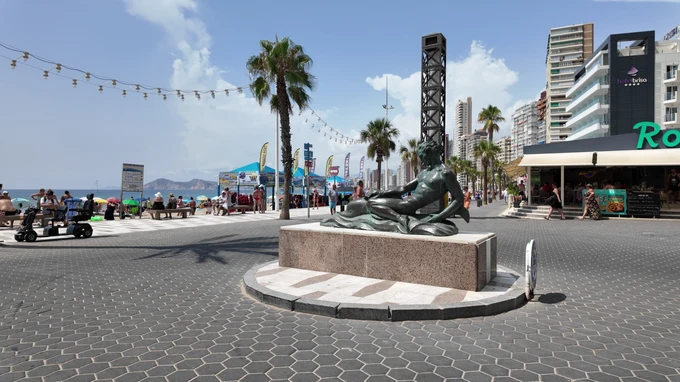 Coastal City Promenade