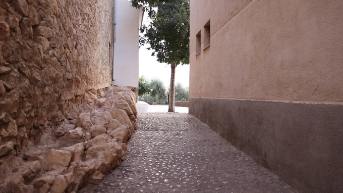 Quiet Alleyway