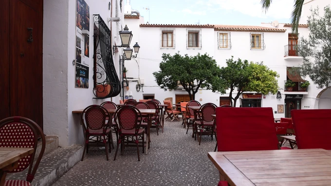 Charming Outdoor Cafe