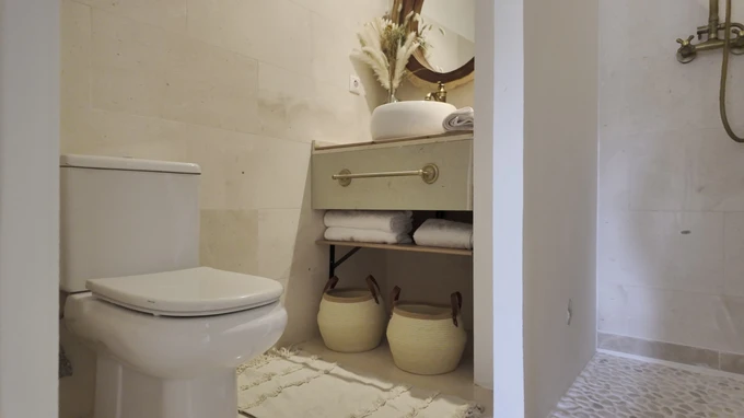 Minimalist Bathroom Interior